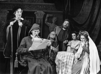 Volpone - Skrbinšek, Peček, Skrbinšek, Gregorin, Svetel, Nablocka - Ben Jonson, Stefan Zweig: Volpone - 6. slika (III. dej., 1. priz.). SNG Drama Ljubljana, 24. 2. 1951.
Neg.: S. XXVIII, 19, sig. 1252