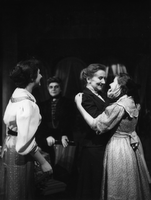 Vasa Železnova - Ahačič, Danilova, Sever, Novak - Maksim Gorki: Vasa Železnova. SNG Drama Ljubljana, 24. 3. 1954.
Neg.: S.LXIX, 35; sig. 1854