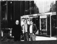 Homo mensura - Filip Kumbatovič Kalan, Jean-Charles Lombard in Smiljan Rozman.
Mednarodno pisateljsko srečanje (PEN), Bled 1985.