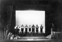 Hermon Ould: Piskač se smeje: Skrbinšek, Cesar, Kaukler, Juvan, ?, Levar - SNG Drama Ljubljana, 8. 4. 1929.
Fotografija je last: SLOGI (SGM)
Neg.: S.LXXIII, 50, sig. 2917