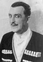 L. N. Andrejev: Mladoletje - Levar kot M. G. Ivanovič - SNG Drama Ljubljana, 8. 10. 1930. 
Plakat 552. Fotografija je vir: SLOGI (SGM).
Neg.: S.CLXVI, 12; sig. 7067