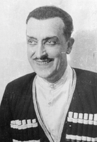 L. N. Andrejev: Mladoletje - Levar kot M. G. Ivanovič - SNG Drama Ljubljana, 8. 10. 1930. 
Plakat 552. Fotografija je vir: SLOGI (SGM).
Neg.: S.CLXVI, 13; sig. 7066
